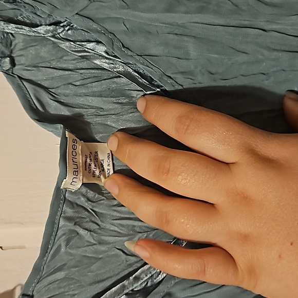 Two Maurices Blouses size XL Grey long sleeve with tie and sage green short lay - Picture 4 of 12